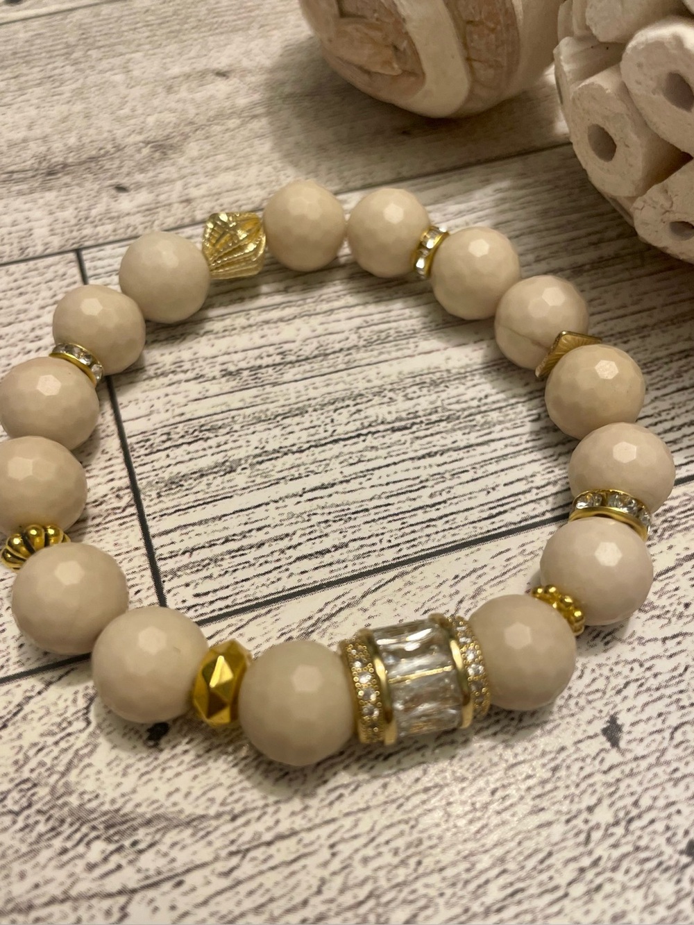 Cream sandstone with large accent gold and cz baguette accent bead 10mm handmade - Picture 5 of 5